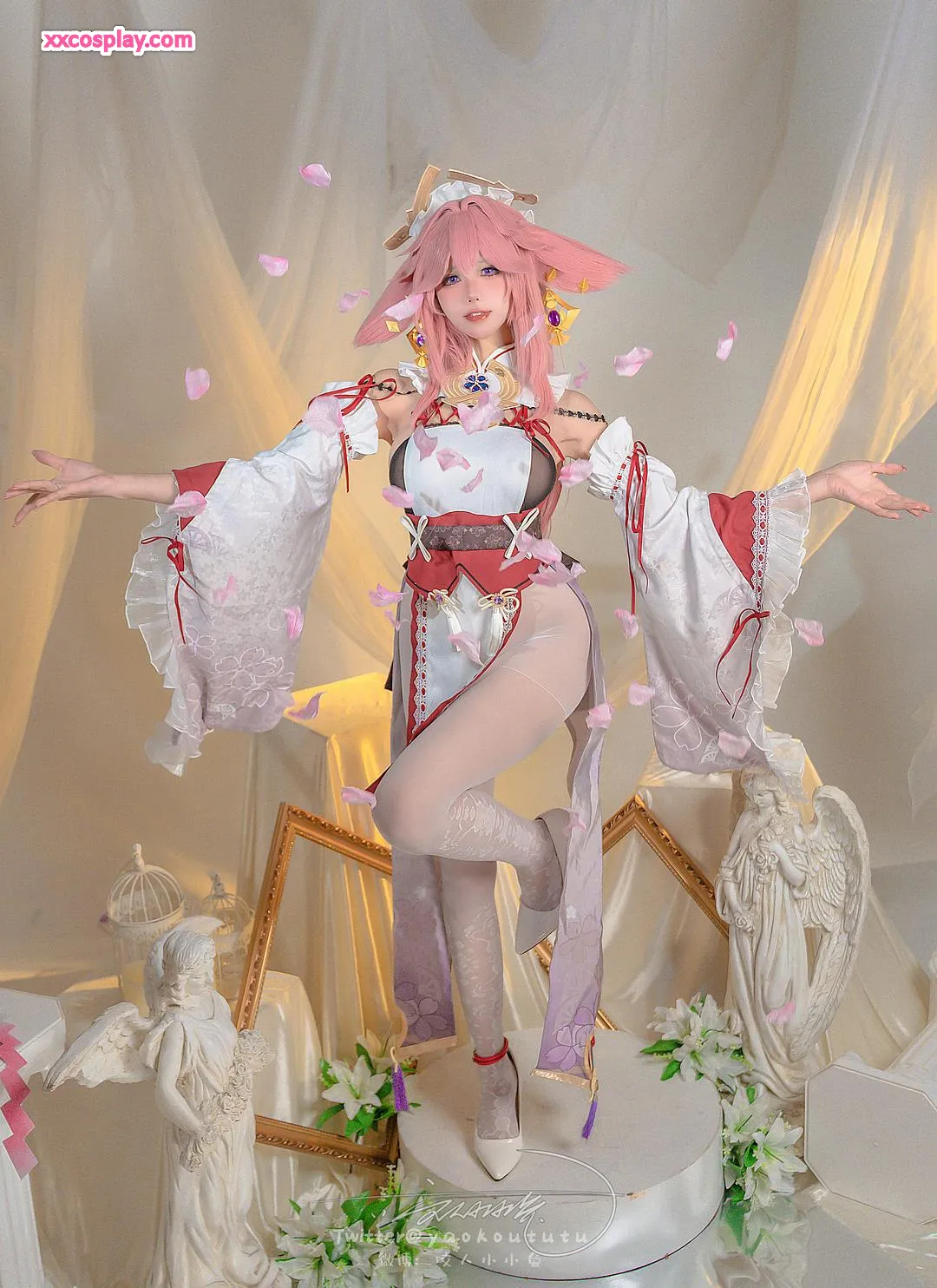 Yao Yi Kou Tu Niang as Yae Miko: Spring River Warms, Miko's New Year Celebration